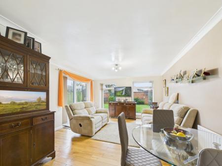 CAM04018G0-PR0415-ST