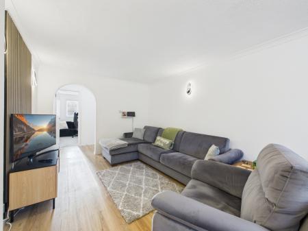 CAM04018G0-PR0419-ST