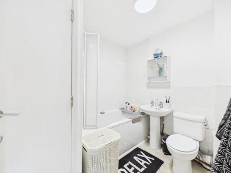 CAM04018G0-PR0419-ST