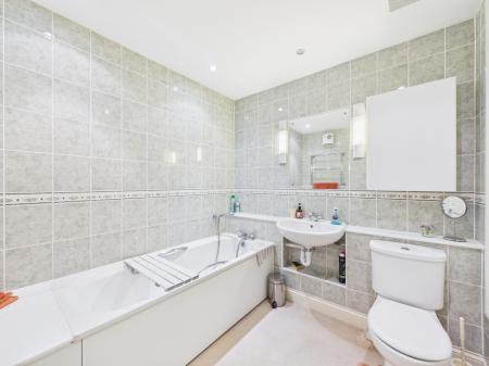 CAM04018G0-PR0425-ST