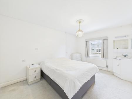 CAM04018G0-PR0427-ST