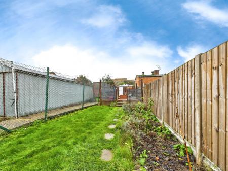 58c22bf9-CAM04018G0-