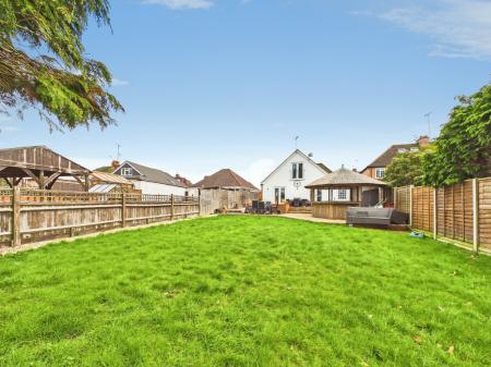 0591d5c0-CAM04018G0-