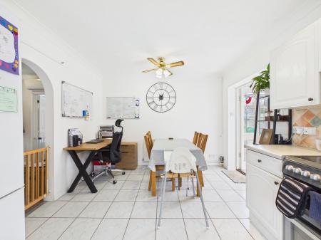 CAM04018G0-PR0452-ST