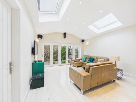 CAM04018G0-PR0444-ST