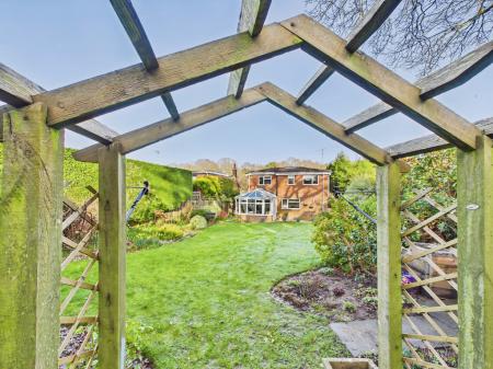 c61b1092-CAM04018G0-