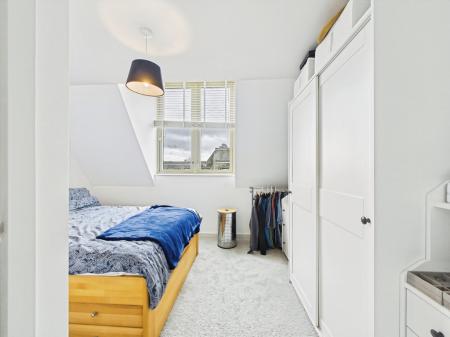 3a82a4d4-CAM04018G0-