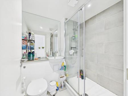 a9f2826c-CAM04018G0-