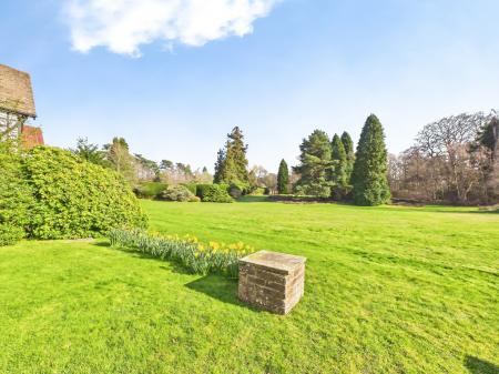 2ff50cb2-CAM04018G0-