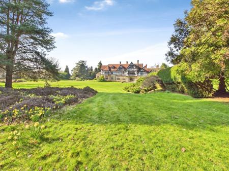 0c0ade76-CAM04018G0-