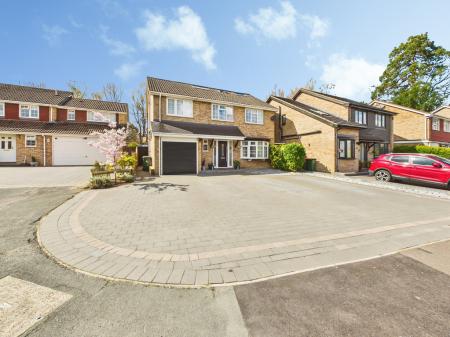 83888cf0-CAM04018G0-