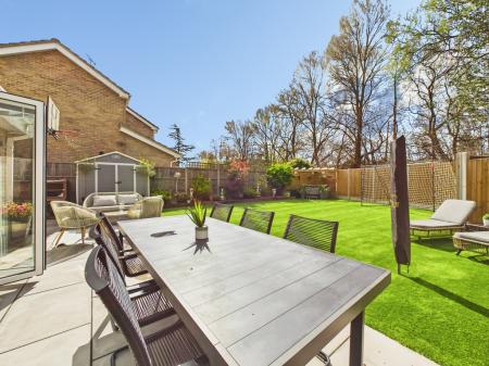 fd31d104-CAM04018G0-