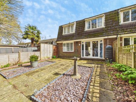 6cf4b95e-CAM04018G0-