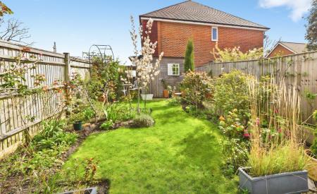 3d0a90f3-garden 201