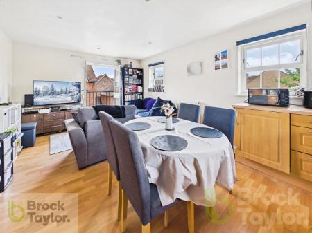 Kitchen-lounge