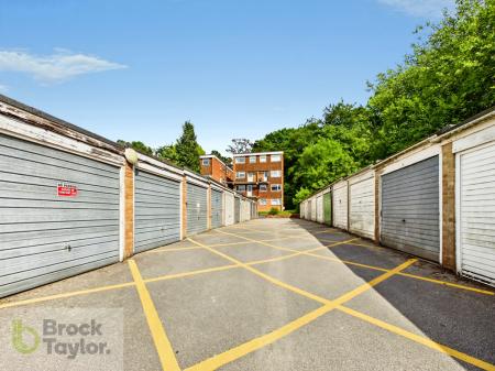 Garages-
