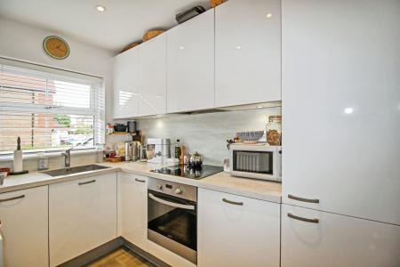 46f92277-listing_103