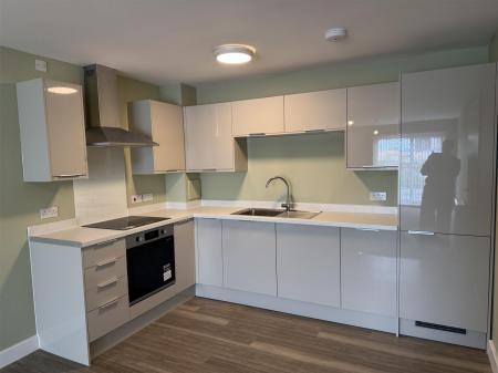 KITCHEN 2.JPG