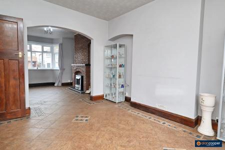 Media image 04