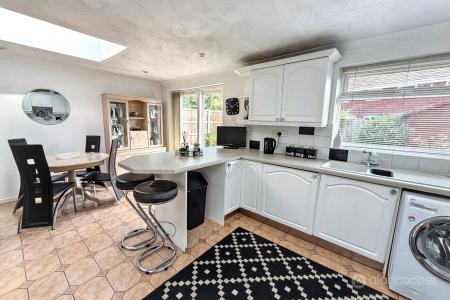 Media image 04