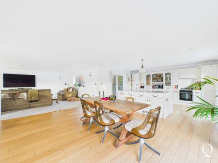 Benellen Avenue, Talbot Woods