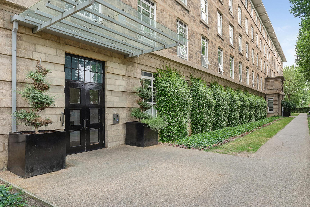 Bromyard Avenue, London, W3