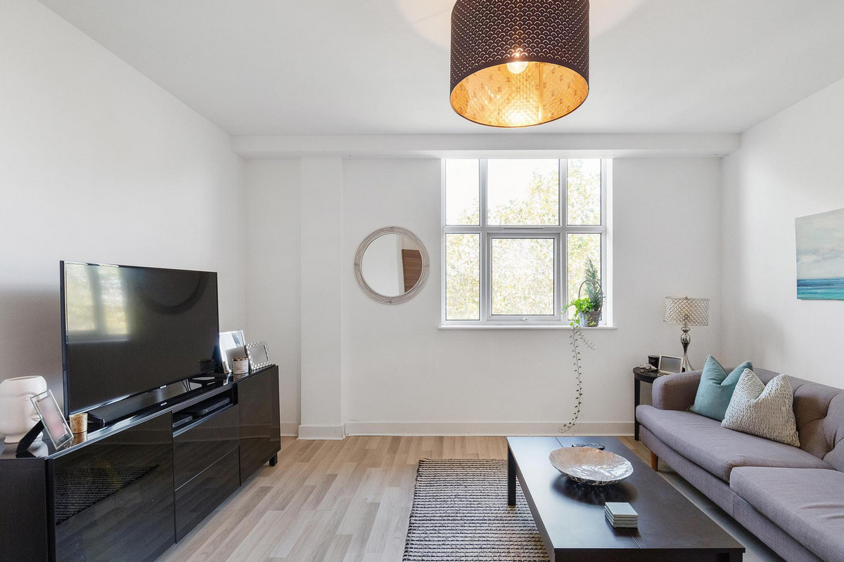 Bromyard Avenue, London, W3