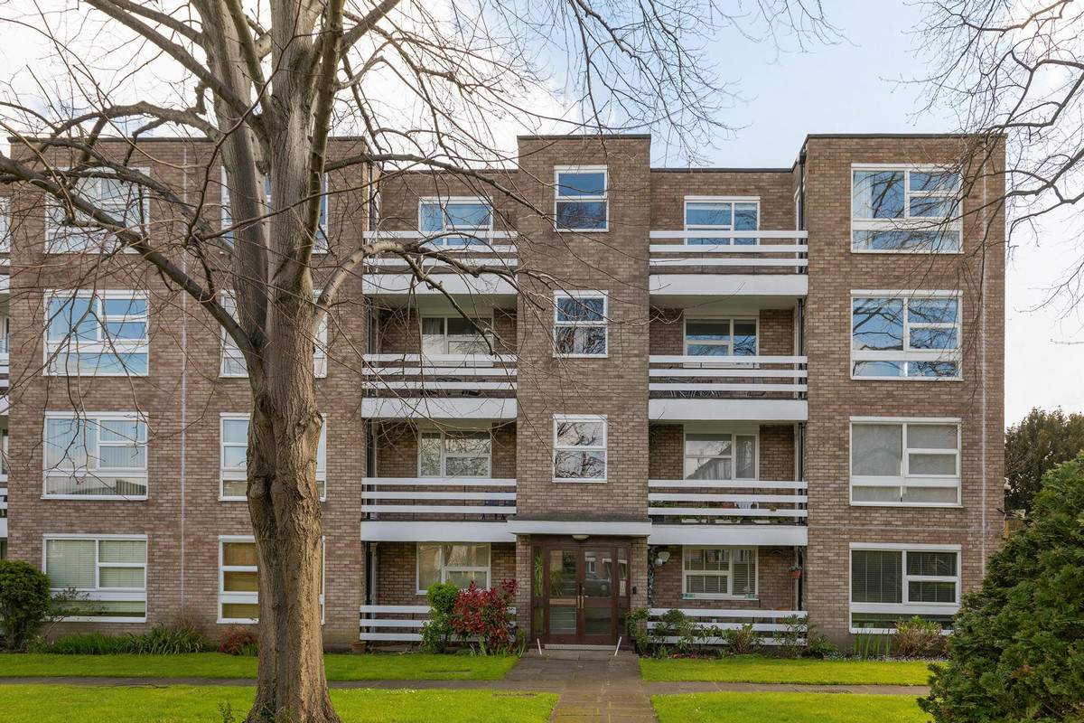 Hardwick Green, London, W13