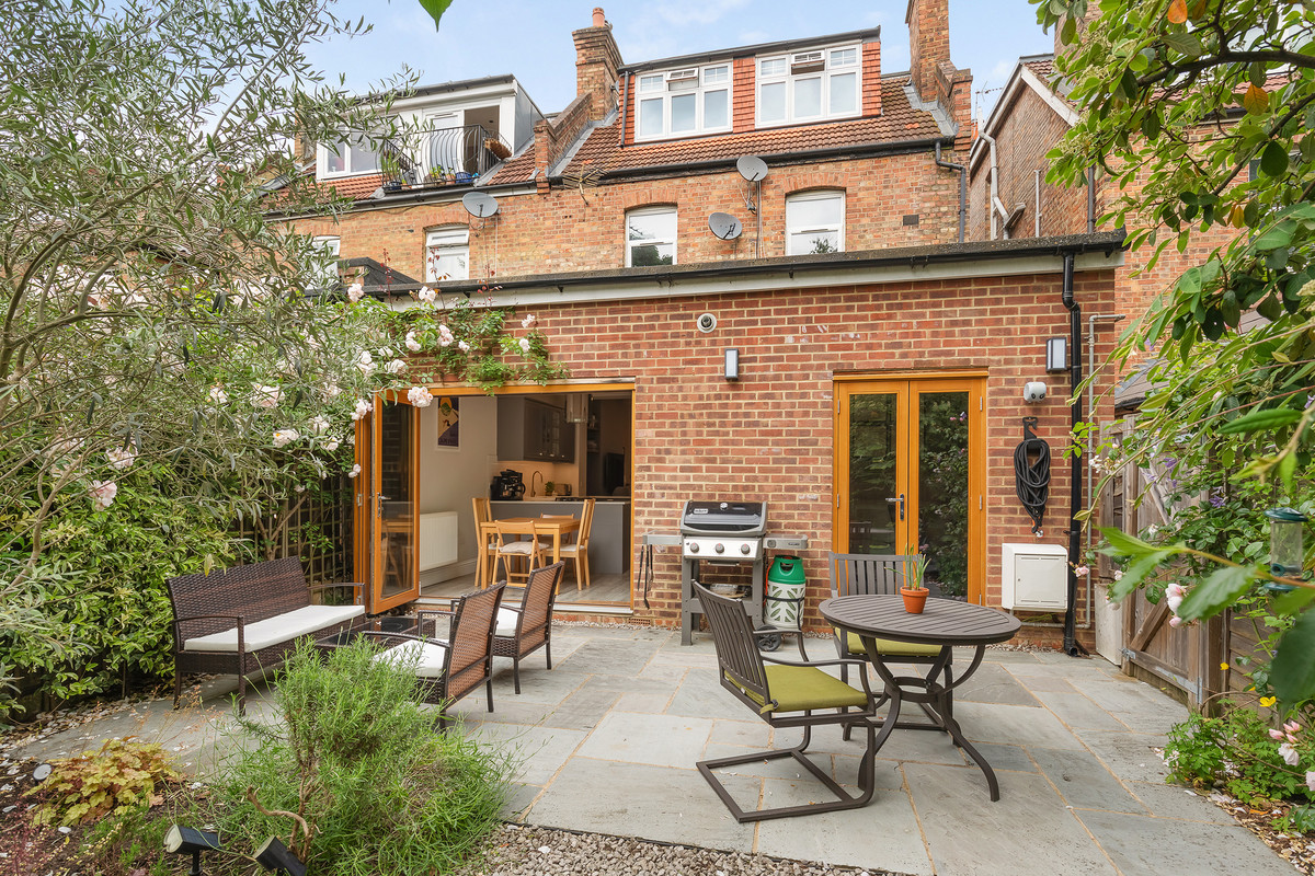 Ellesmere Road, London, W4