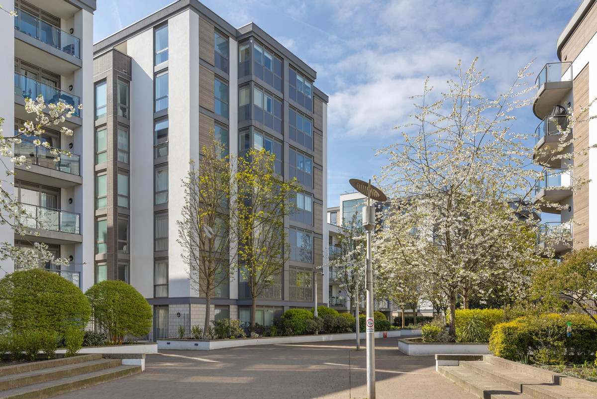 Clayponds Lane, Brentford, TW8