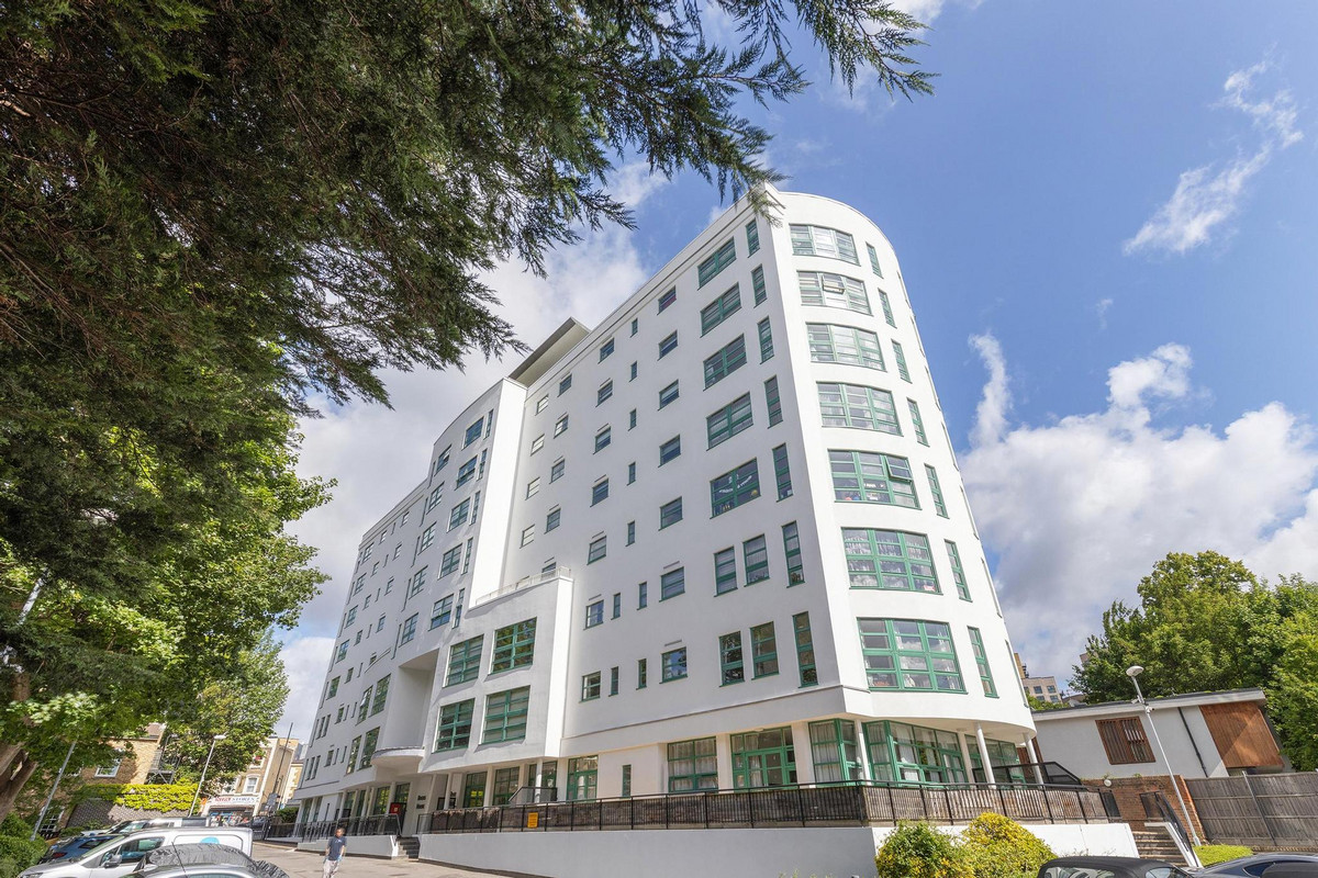 Kew Bridge Road, Brentford, TW8
