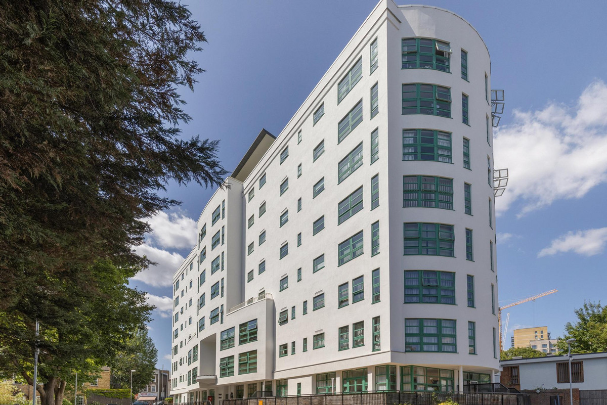 Kew Bridge Road, Brentford, TW8