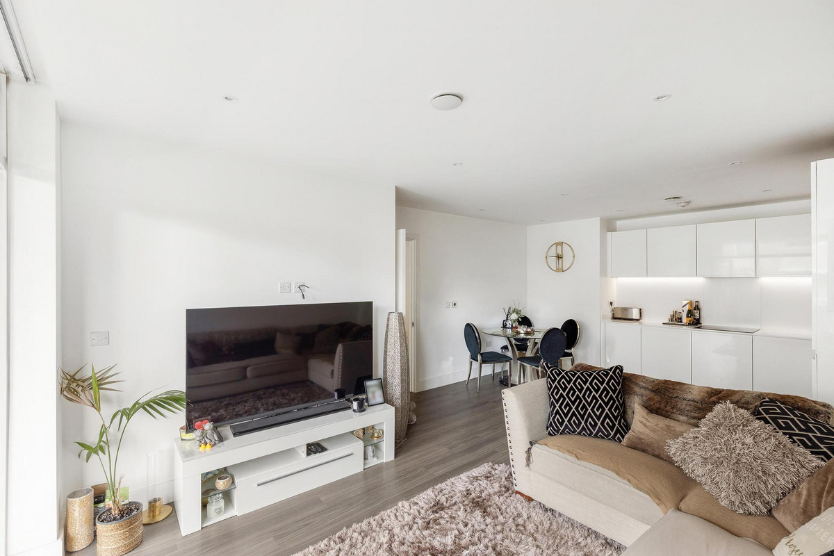 Frazer Nash Close, Isleworth, TW7