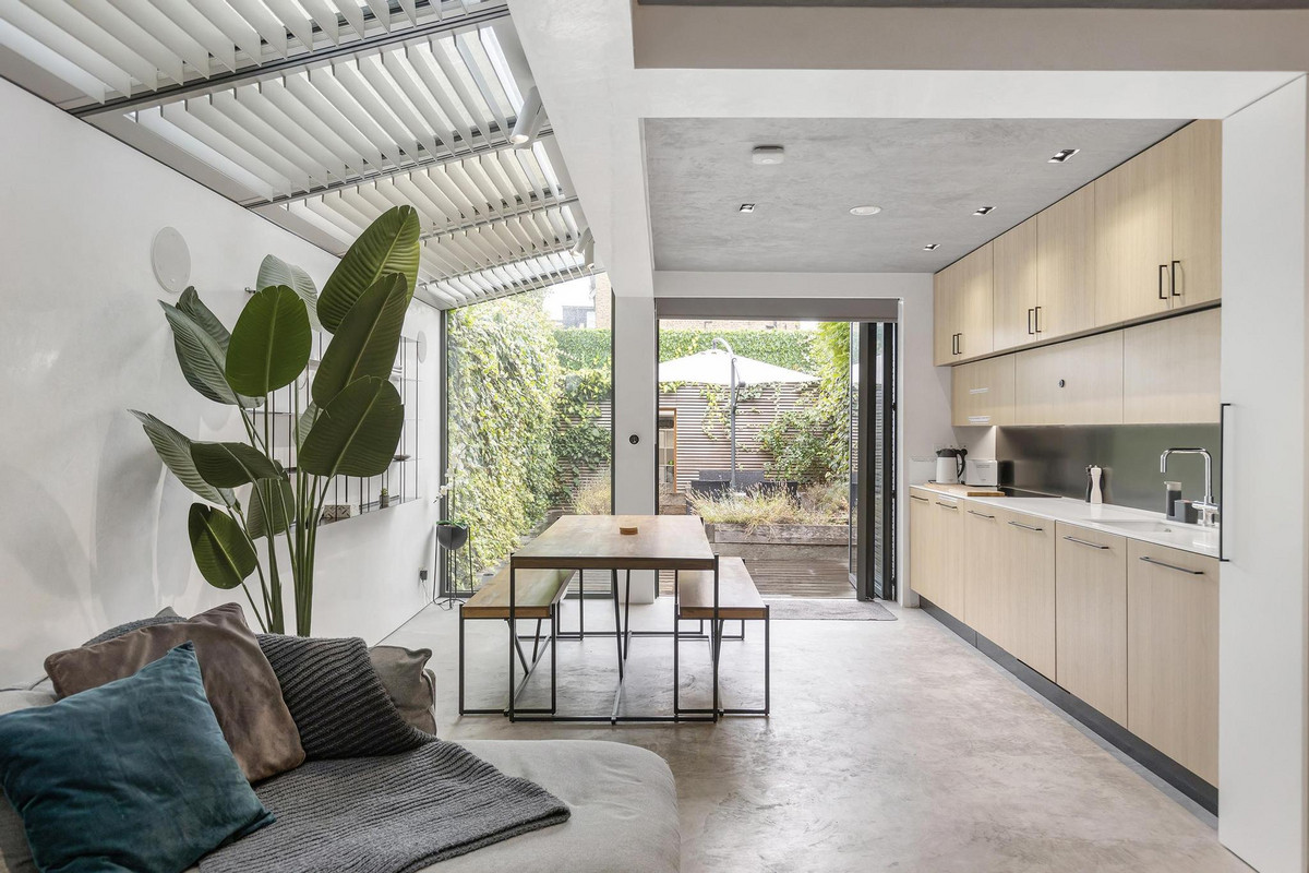 Windmill Road, Brentford, TW8
