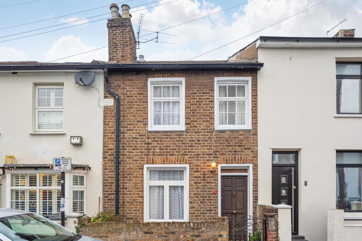 Orchard Road, Brentford, TW8