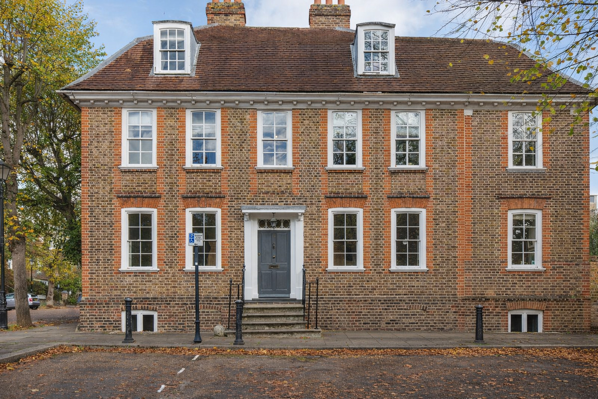 The Butts, Brentford, TW8