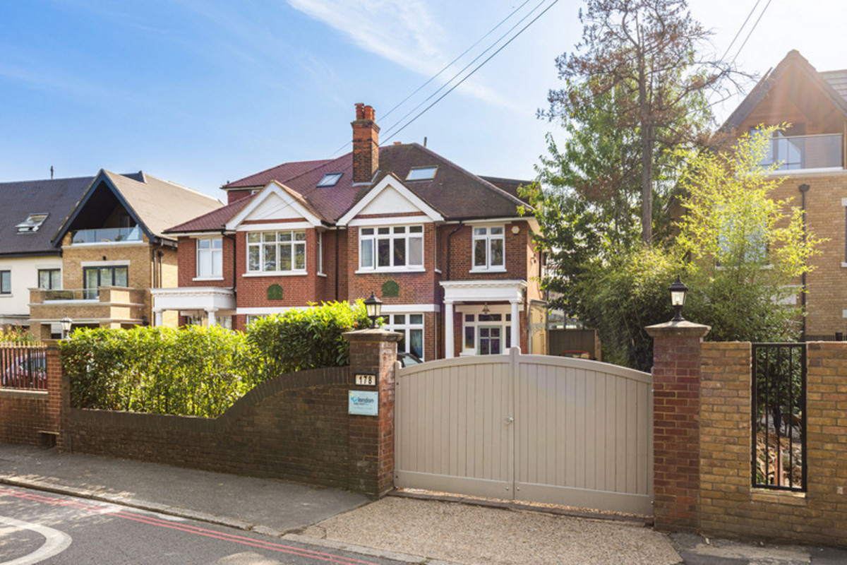 Wood Lane, Isleworth, TW7
