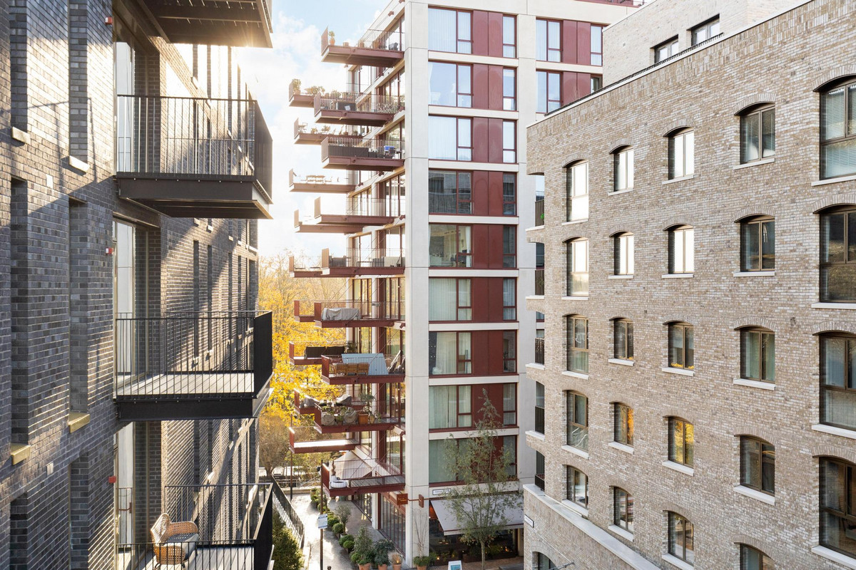 Bradshaw Yard, Brentford, TW8