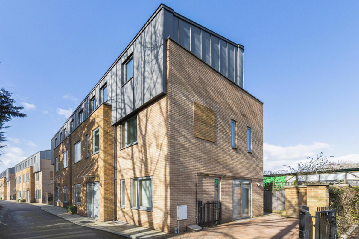 Gibsons Place, Brentford, TW8
