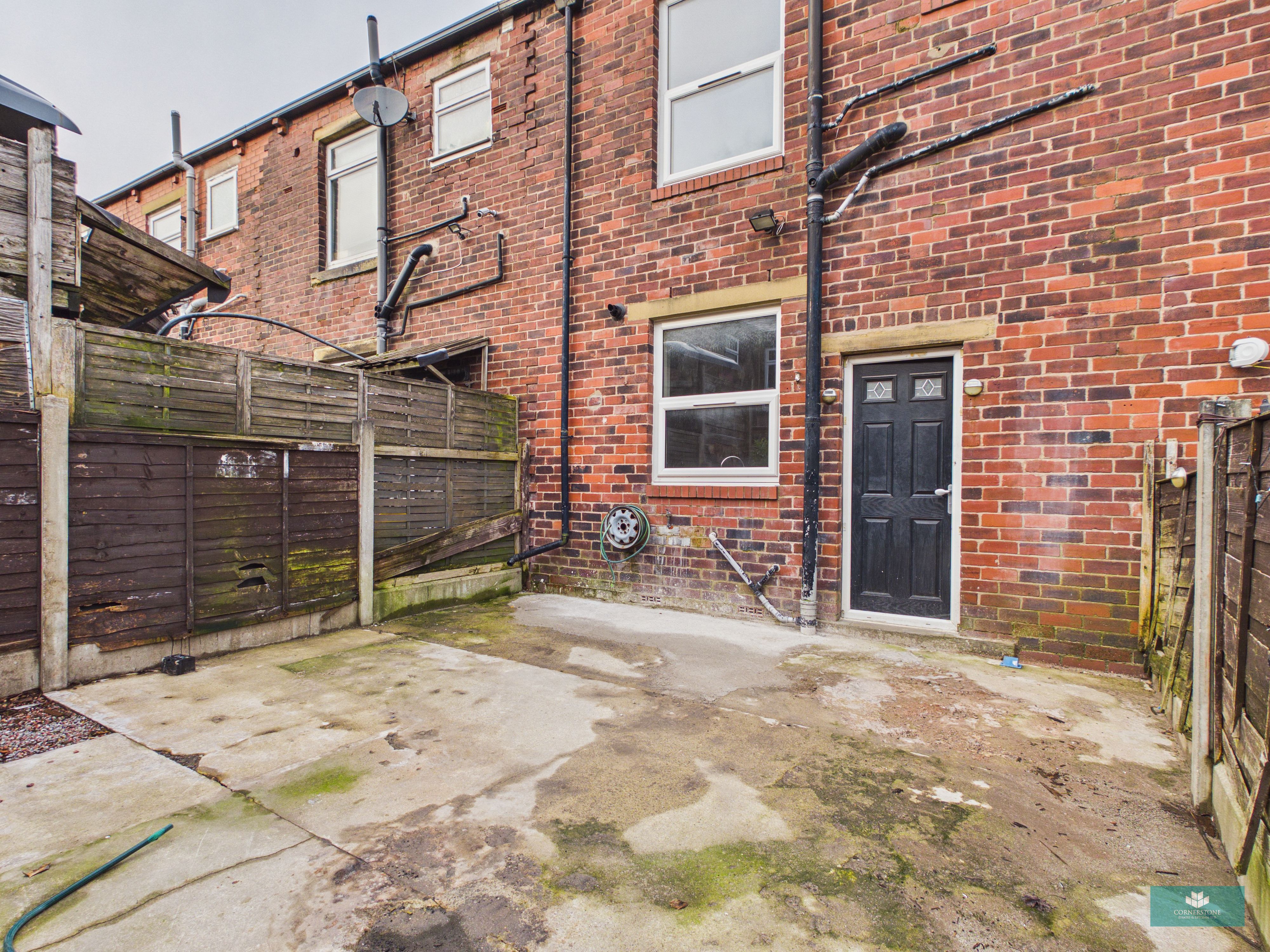 Duckworth Street, Shaw