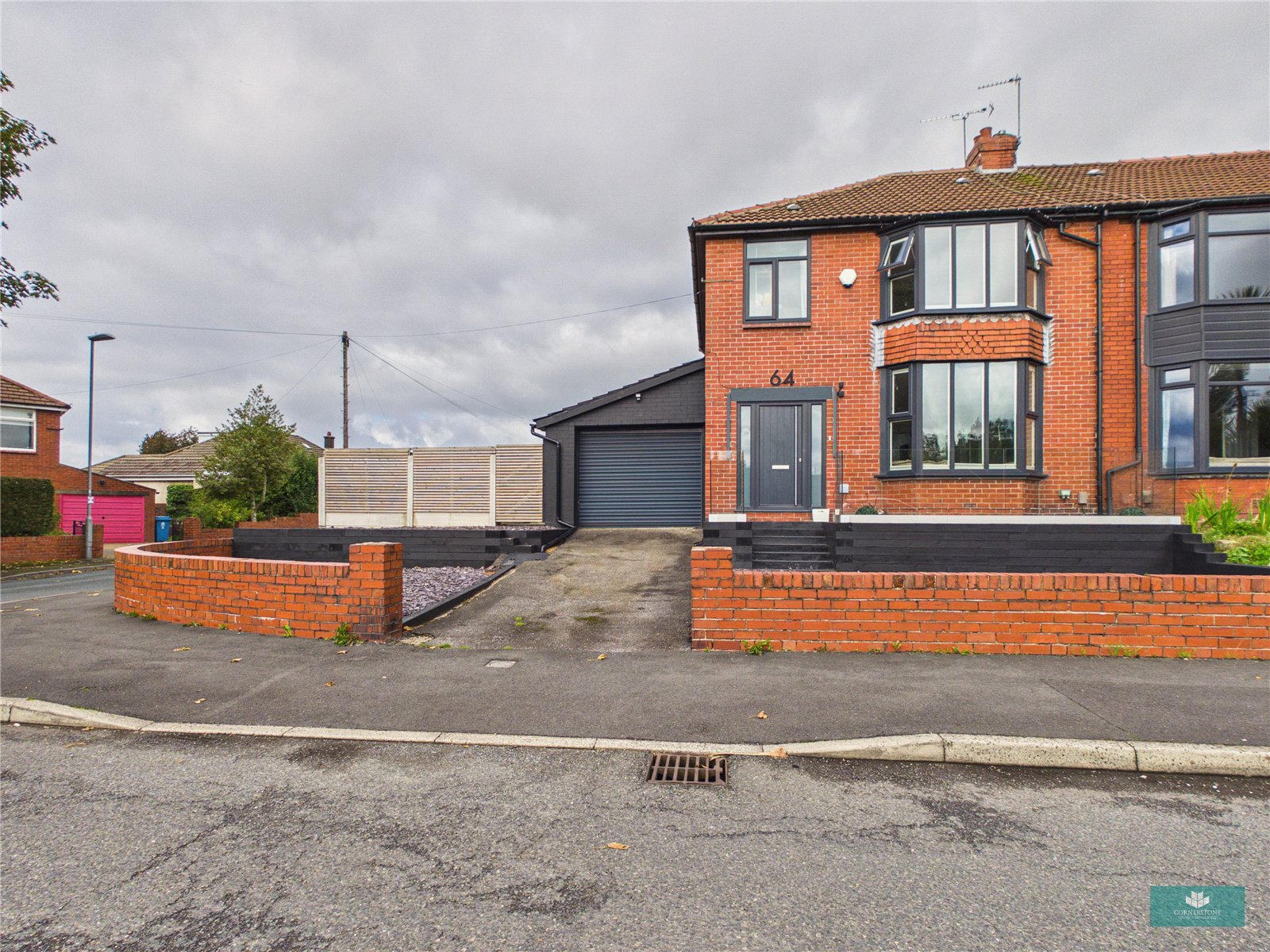 Edward Road, Shaw