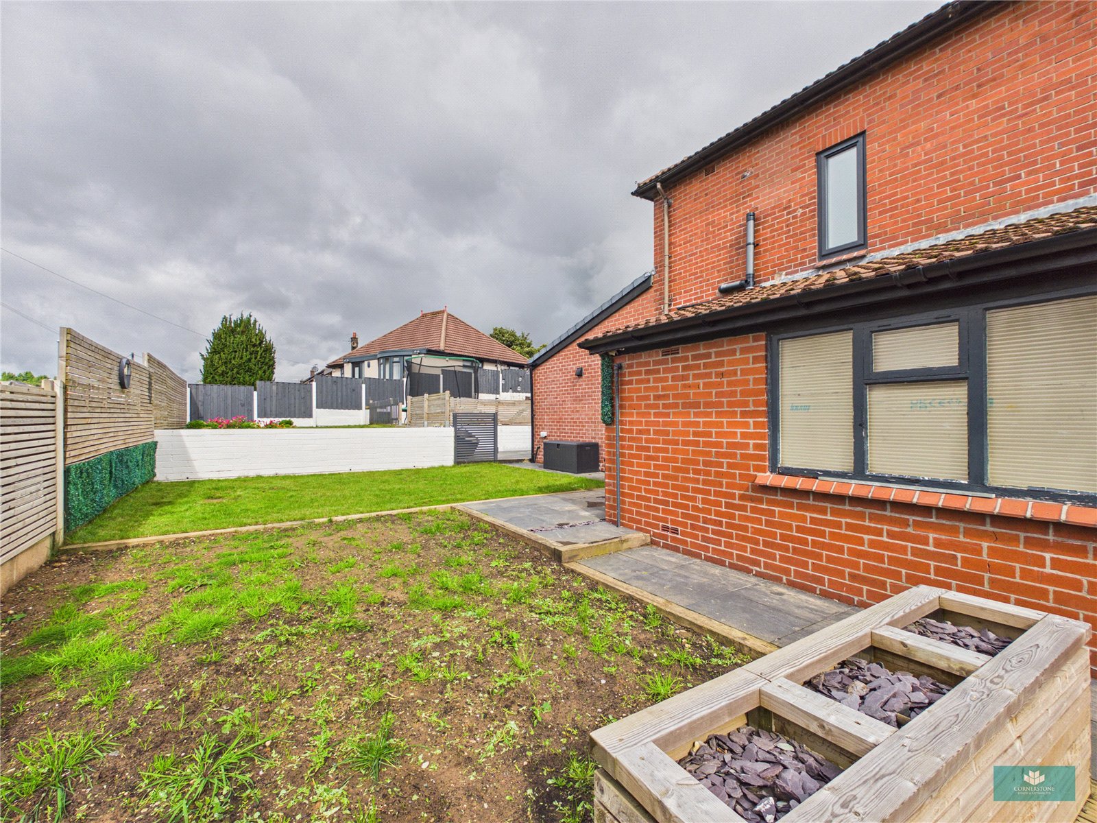 Edward Road, Shaw
