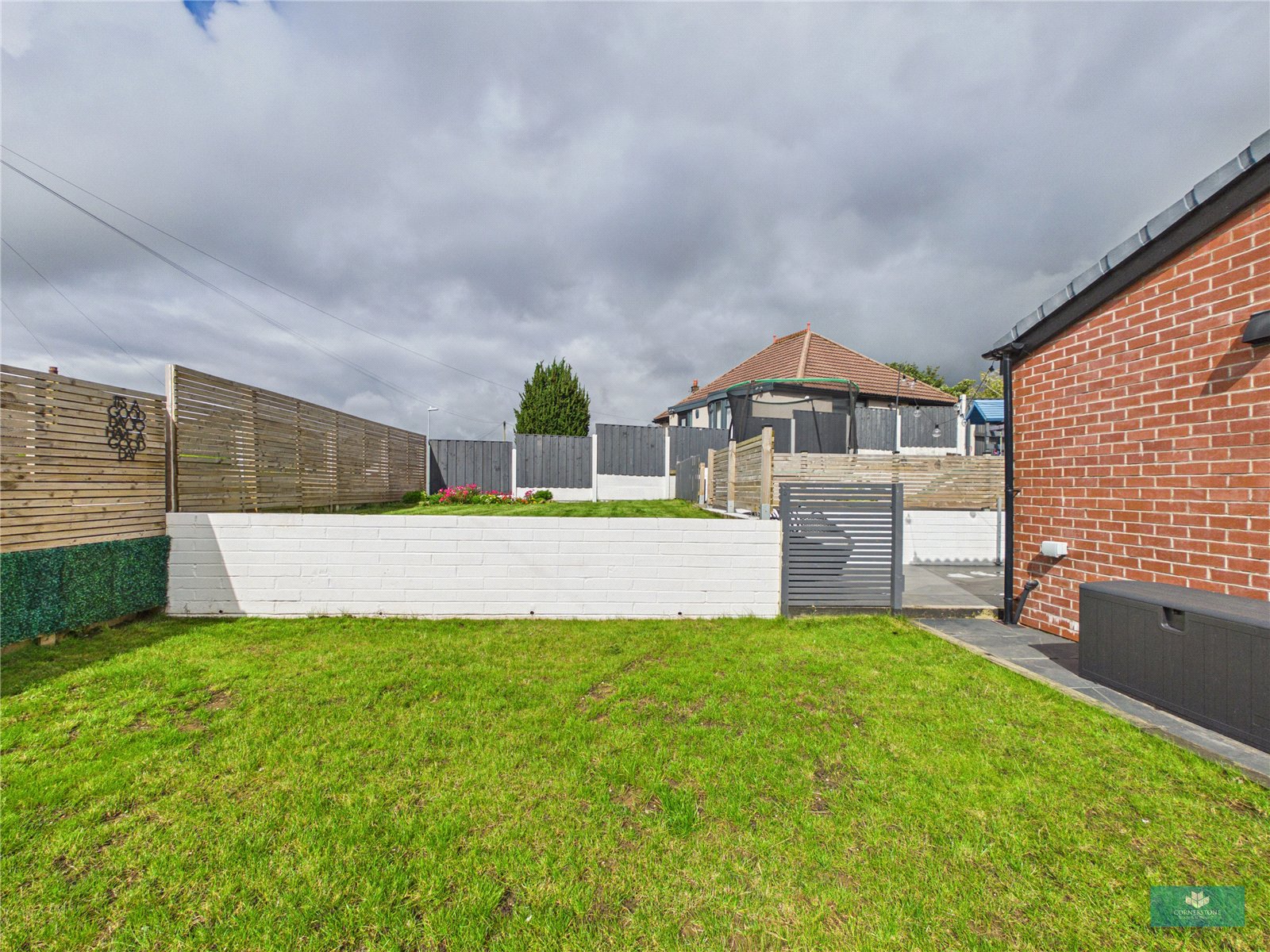 Edward Road, Shaw