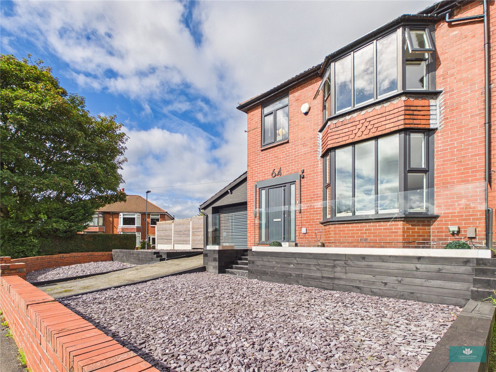 Edward Road, Shaw