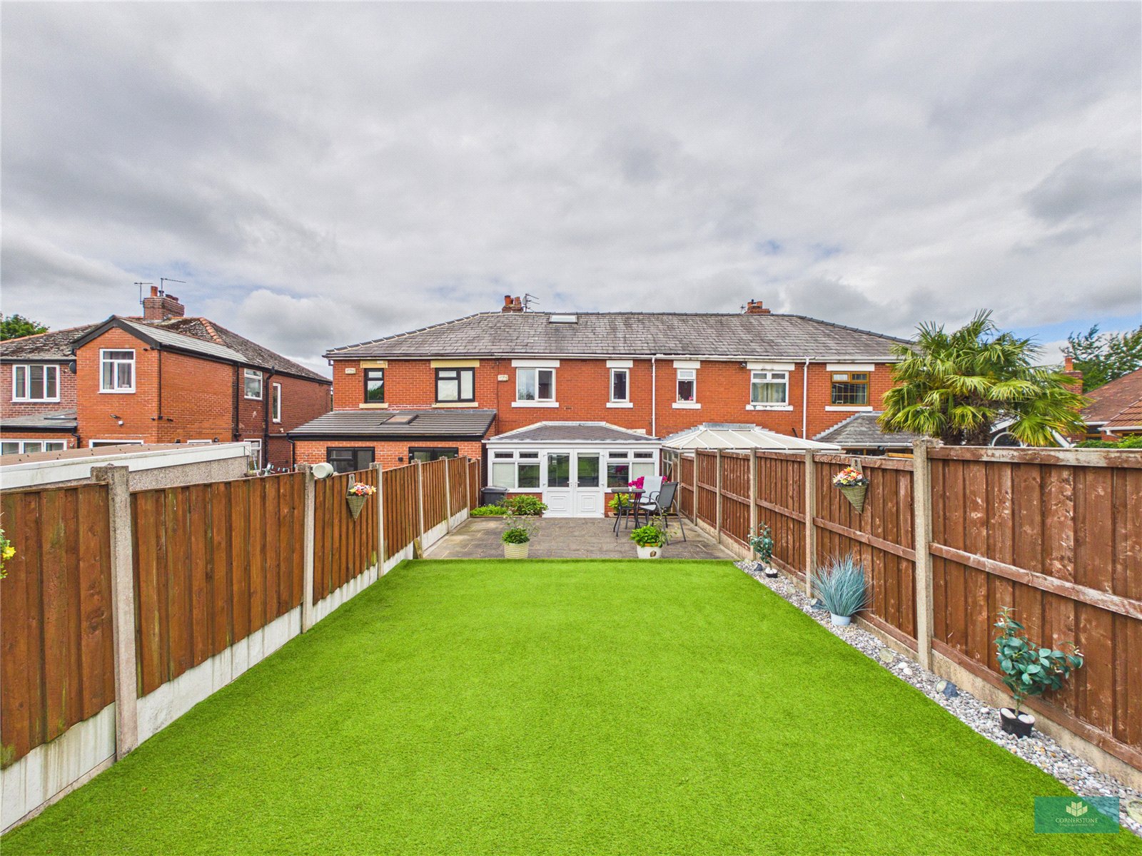 Edward Road, Shaw