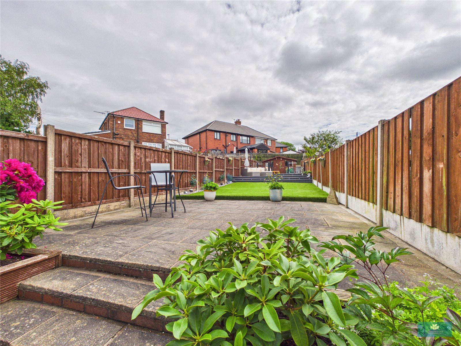Edward Road, Shaw