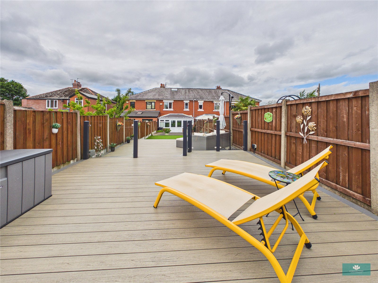 Edward Road, Shaw