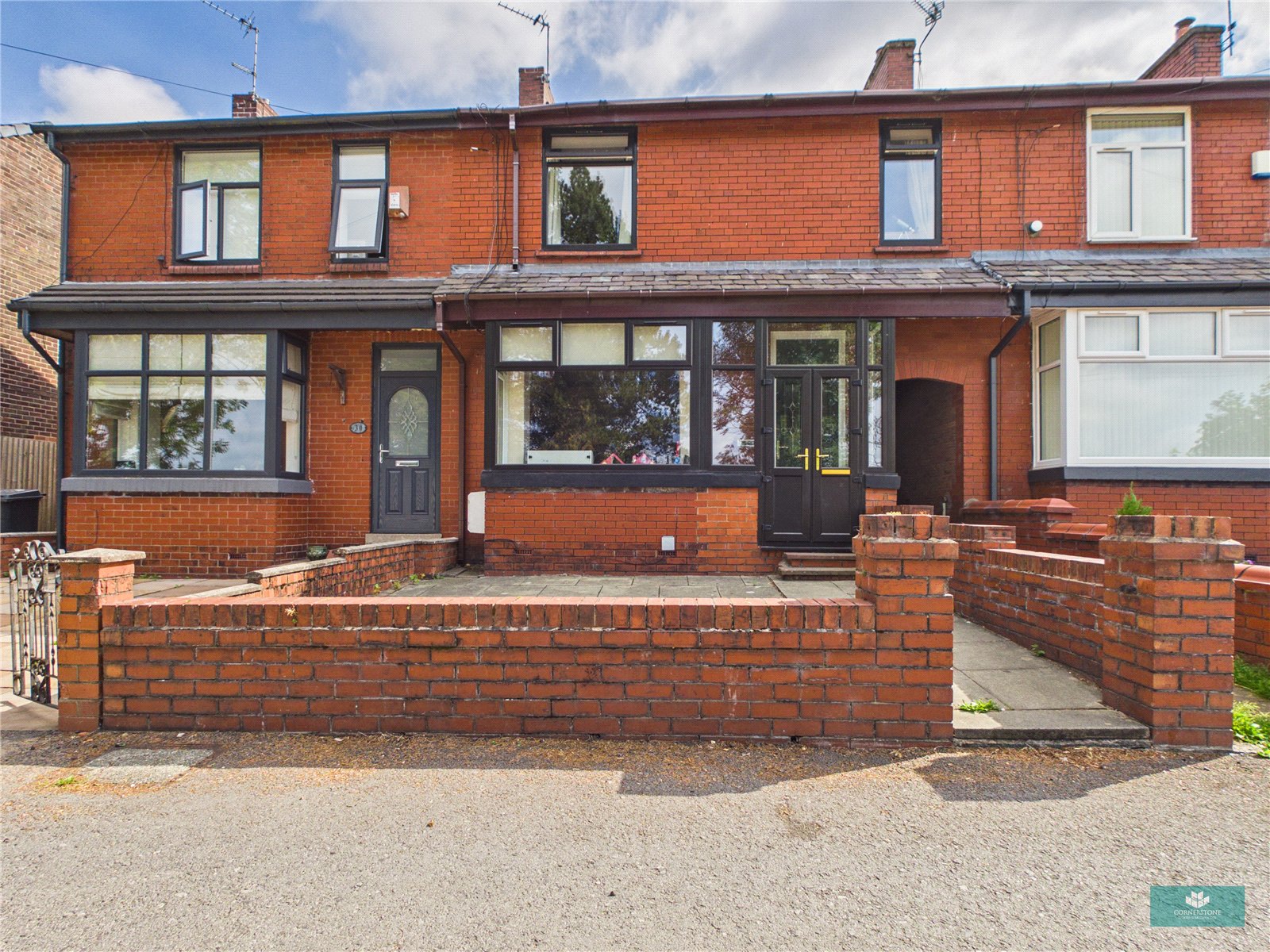 Hollins Ave, Lees