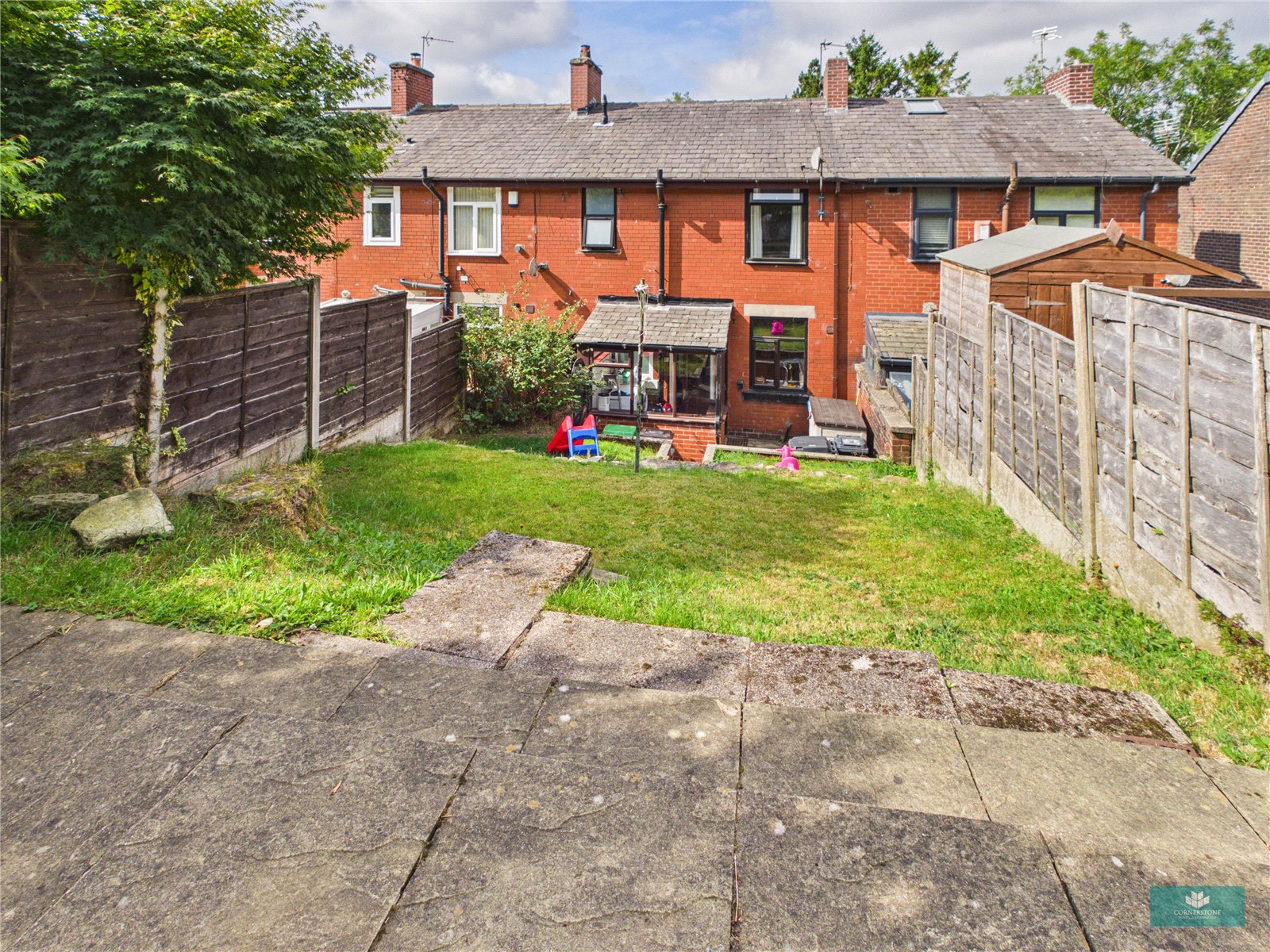 Hollins Ave, Lees