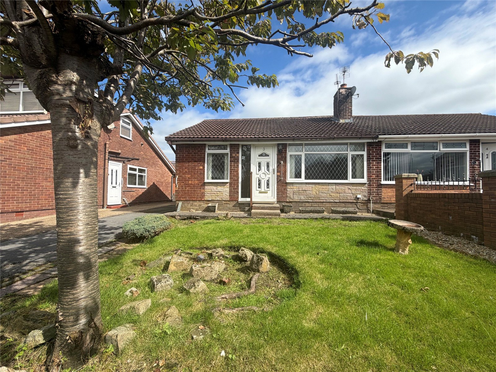 Bowland Close, High Crompton
